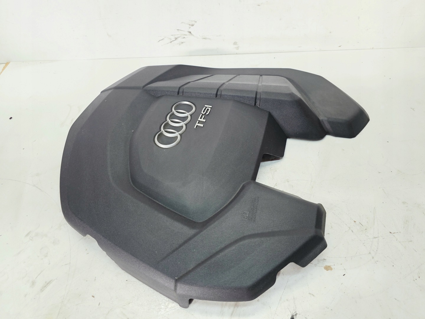 cover upper engine housing cover AUDI A4 B9 A5 8W 1.4 TFSI 04E103925E