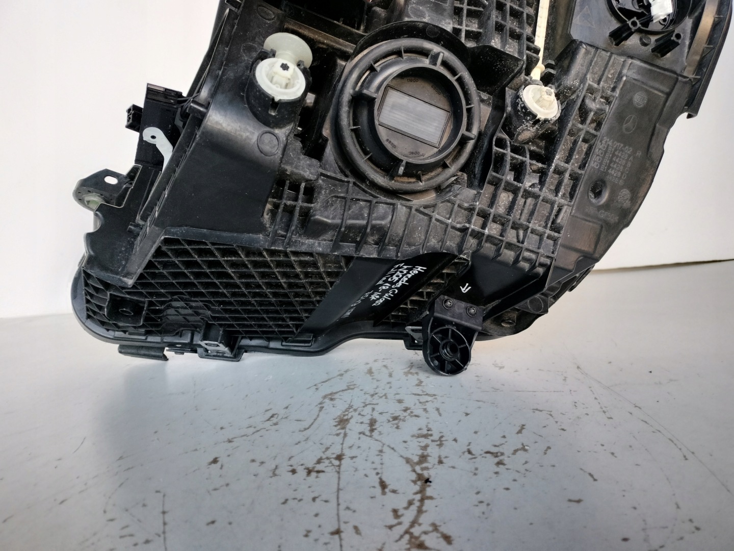 light right REFLEKTOR MERCEDES C-KLASA W205 18- LIFT FULL LED