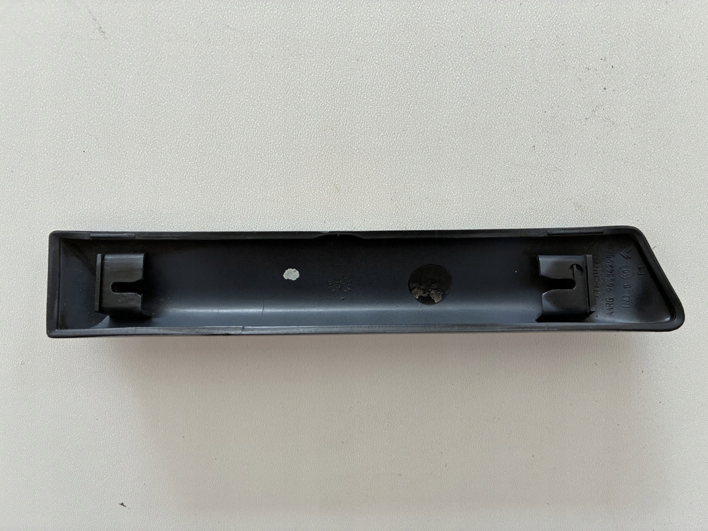 modanatura parafango sinistra posteriore Citroen C2 03-09r.