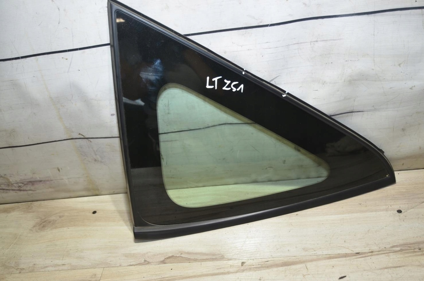 window bodywork left rear part Nissan Murano Z51