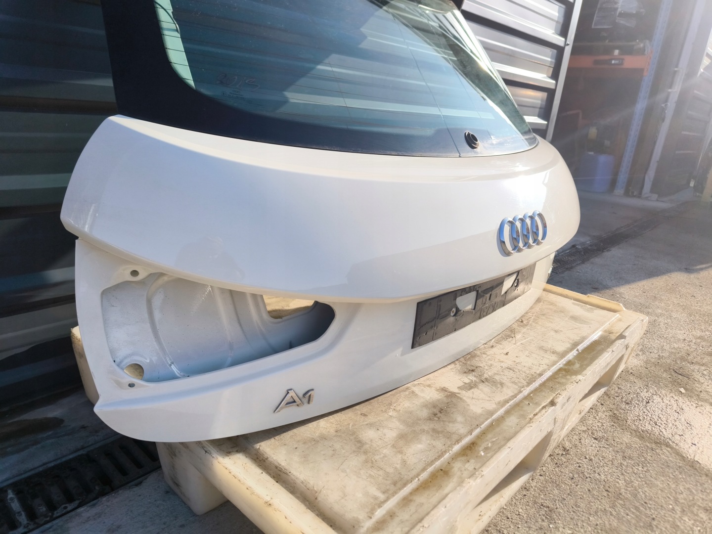 boot doors rear part AUDI A1 8X LY9K 3-door original !!!