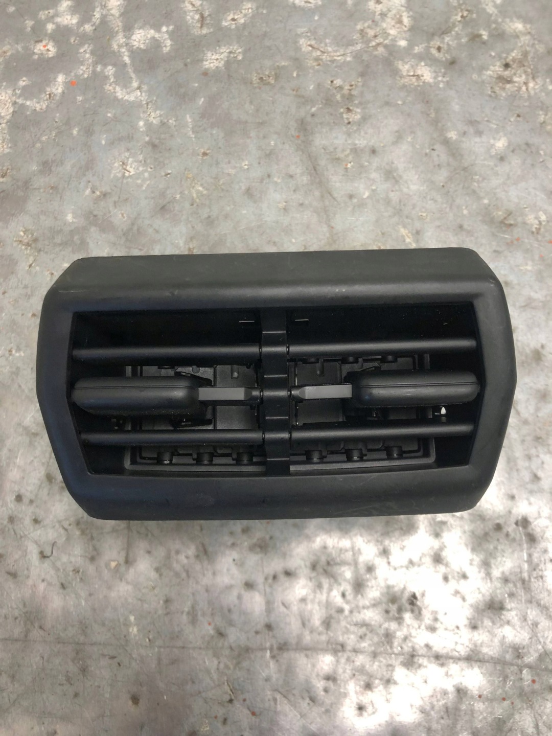 grid air conditioning devices rear part AUDI Q4 E-TRON 89A819203