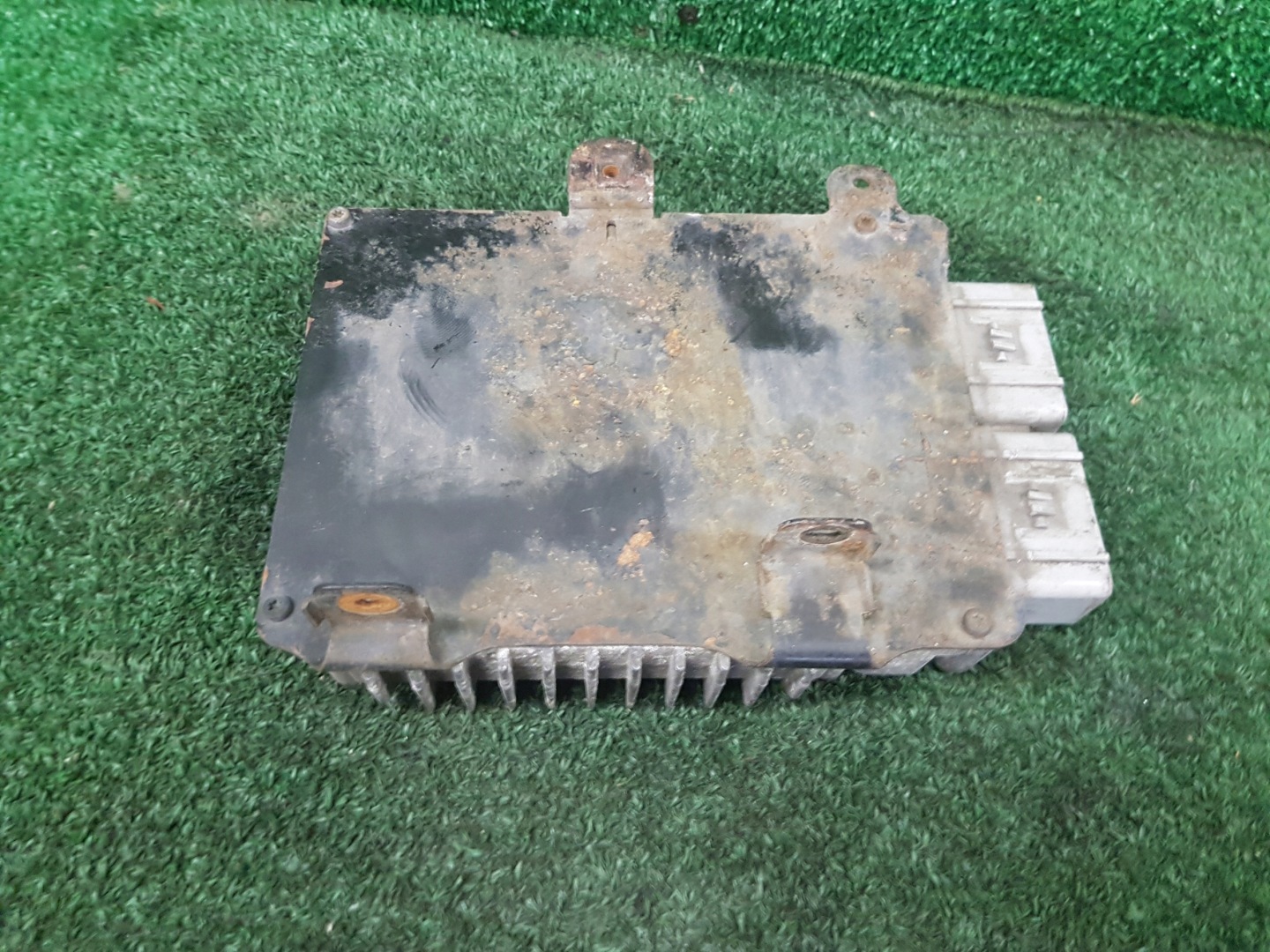 computer of the engine control unit DODGE GRAND CARAVAN P04727425AD 04745860