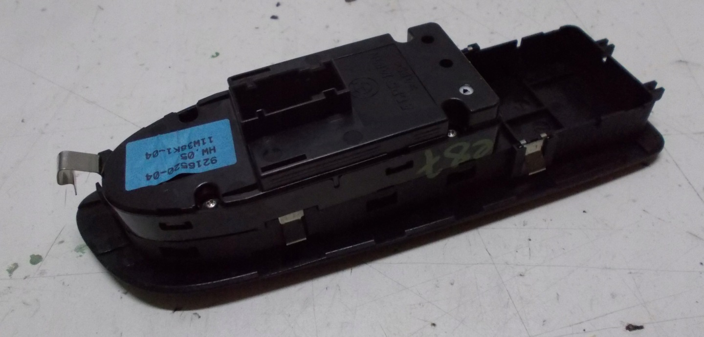 BMW E87 2.0 D 11R Fensterschalter der Spiegel 9216520