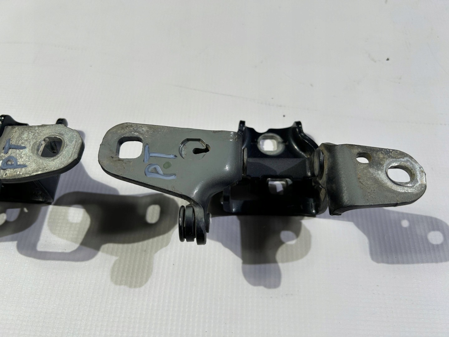 hinges hinge door tylnych rear part prawych right Dodge RAM 1500 2009