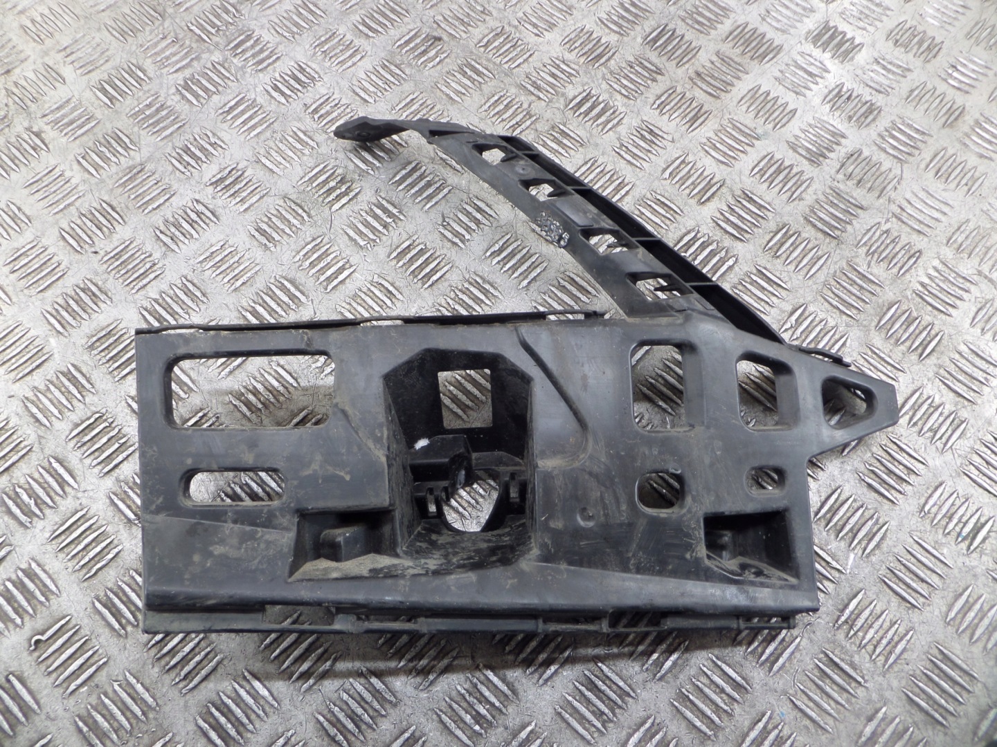 bumper bracket ORG right front SKODA OCTAVIA III LIFT 5E0807056D
