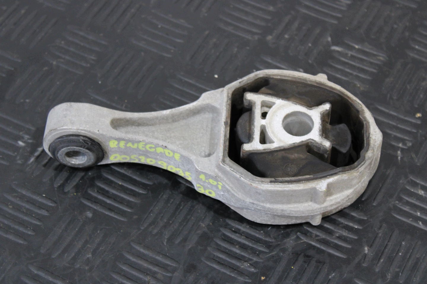 holder engine mount 00520903530 JEEP RENEGADE 1.0T