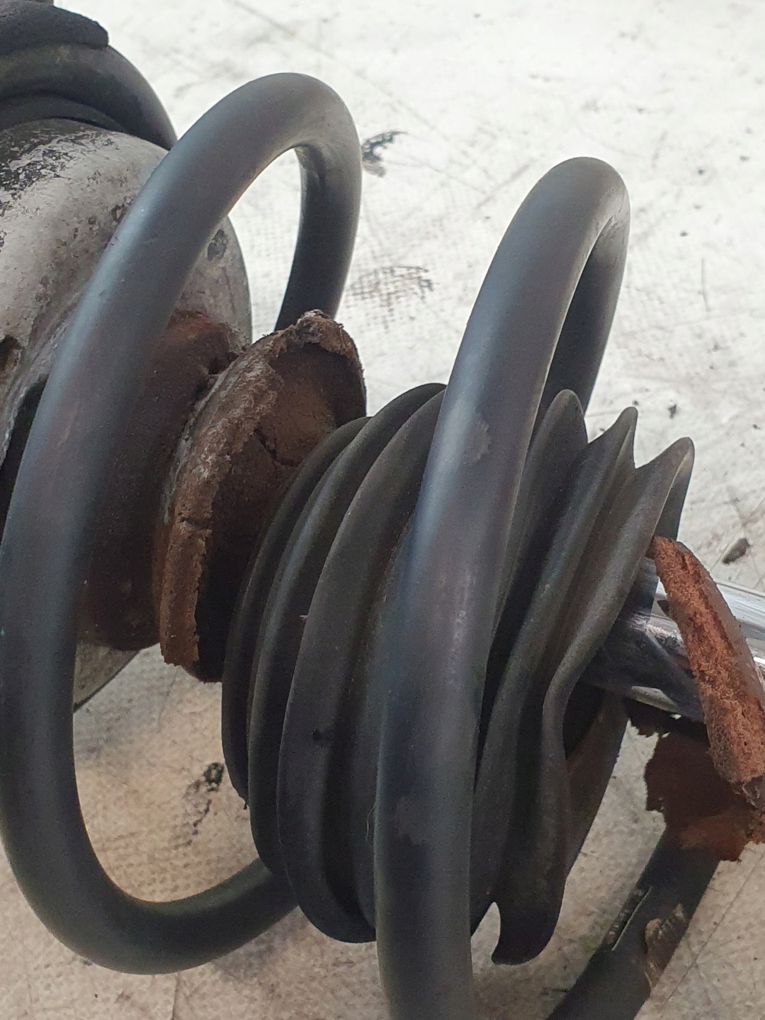 shock absorber right front 6771178 BMW E92 2.5B 06r.