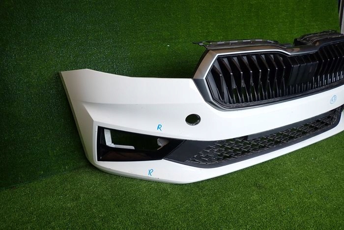 SKODA FABIA IV Paraurti anteriore Anteriore