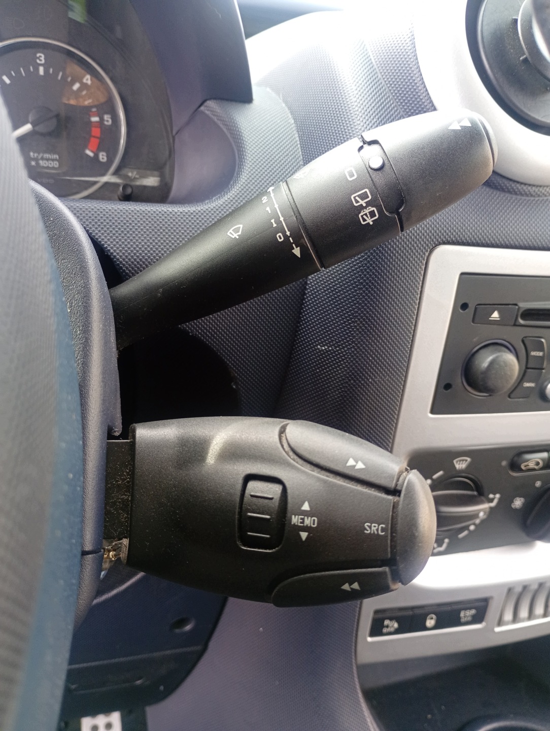 interrupteur commande phares feux zespolony volant Peugeot 1007 06-13