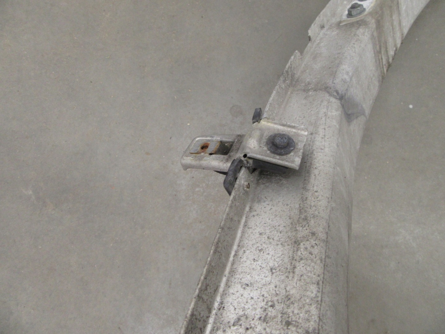 console sider front front of a bumper supports BMW 5 e60 e61 M Pakiet
