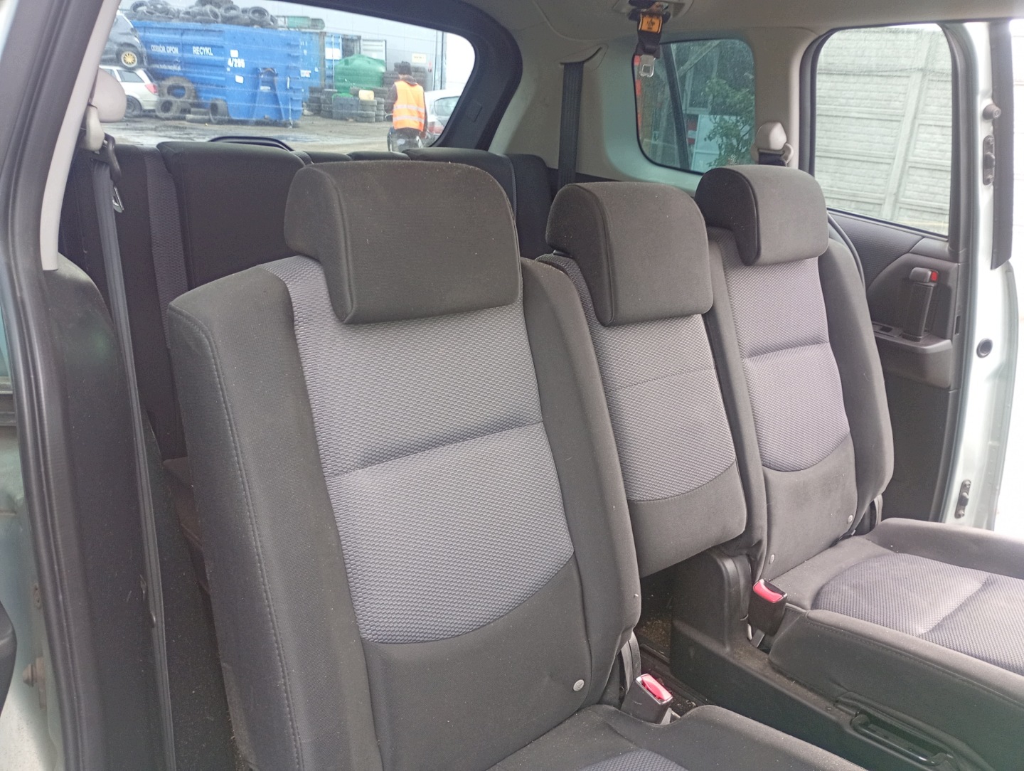 Sitz hinten heck Mazda 5 V 05-10