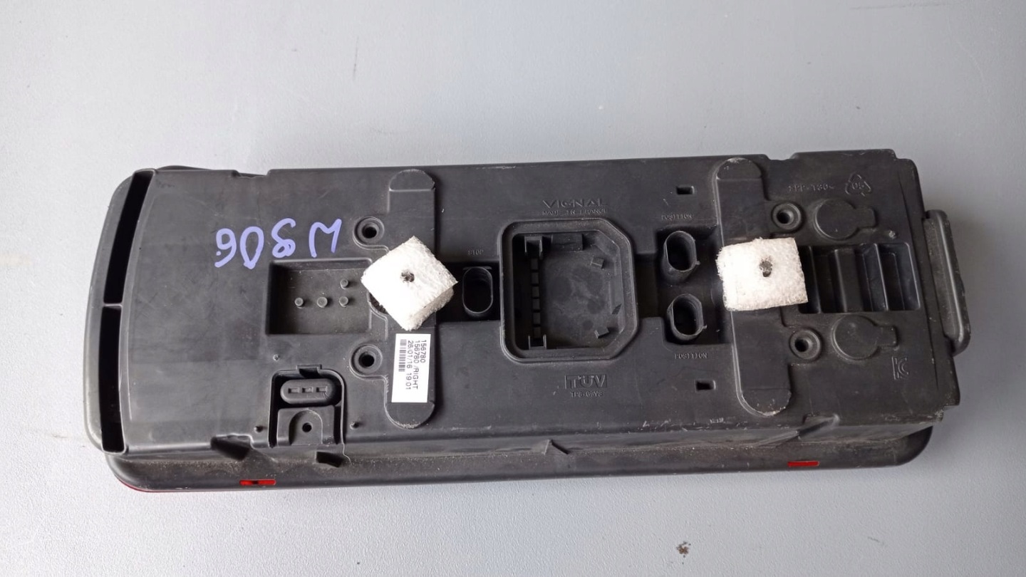 MERCEDES SPRINTER W906 light right rear part
