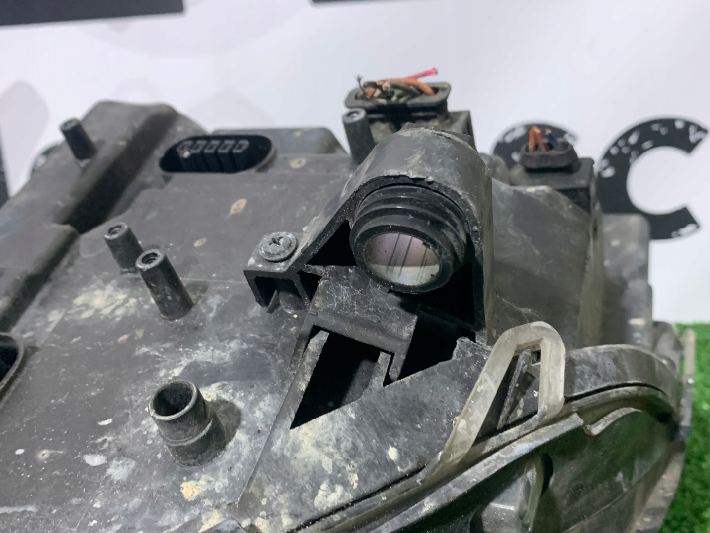 light front front right MERCEDES W251 BI XENON SKRETNA EUROPA