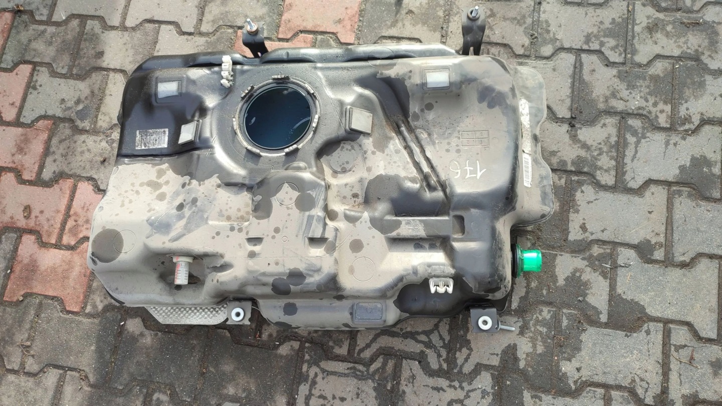 Mercedes-Benz A W176 2017 tank