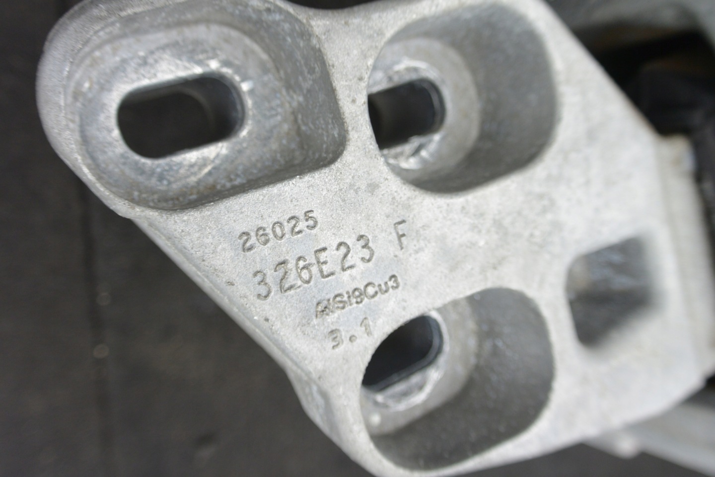 holder engine mount MERCEDES W246 W176 W156 GLA A B CLA W117 2.2 CDI