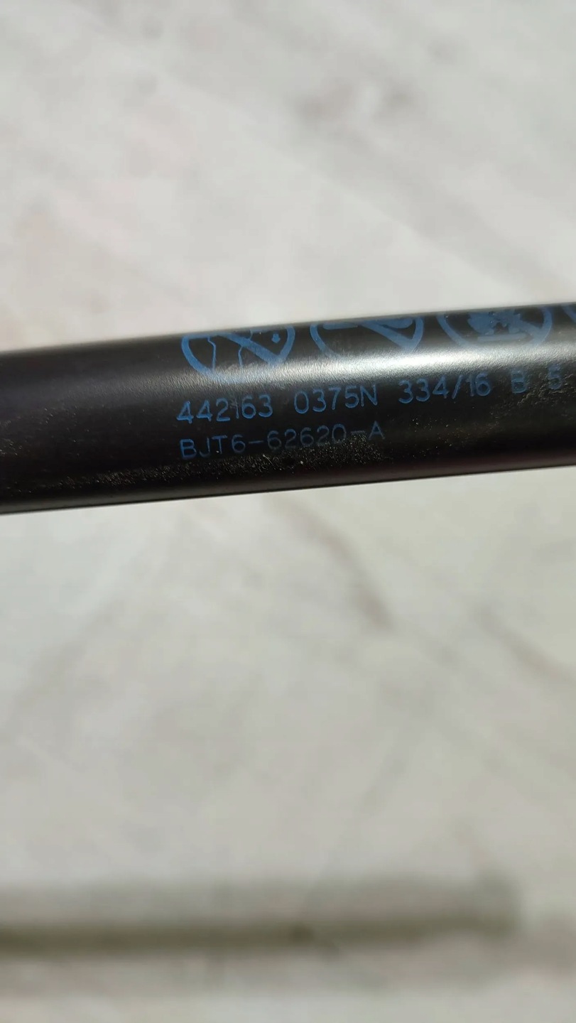 Mazda 3 III BM 17r Dämpfer hinten heckklappe Kofferraum