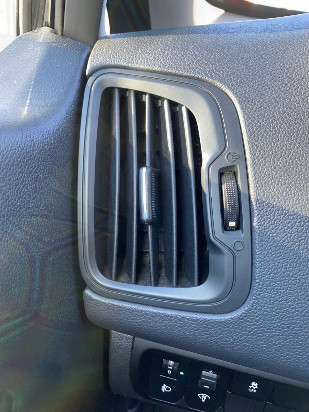 grid air conditioning devices air left driver´s Kia RIO 3 III 11-17