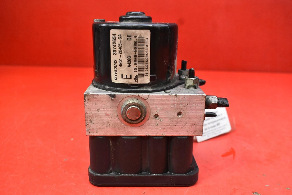 Pompa ABS 30742654 VOLVO V50 1 e 2.0 D 136 KM 03-11