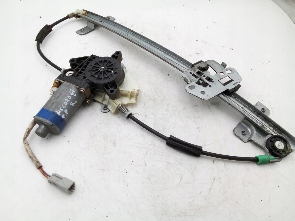 Honda Accord VI 6 window regulator right front EU 0130821907