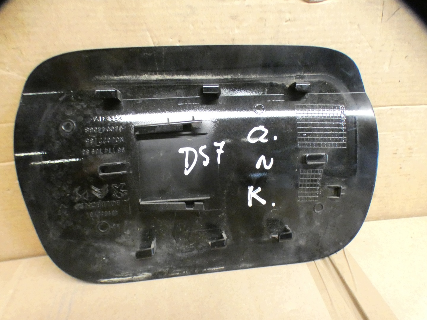 DS 7 Crossback Tankklappe des Kraftstoffsbehälters