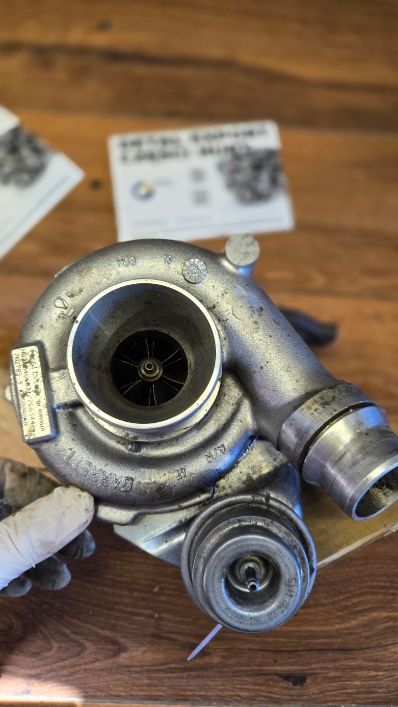 H734 turbo VIVARO 2.0 M9R 8200466021