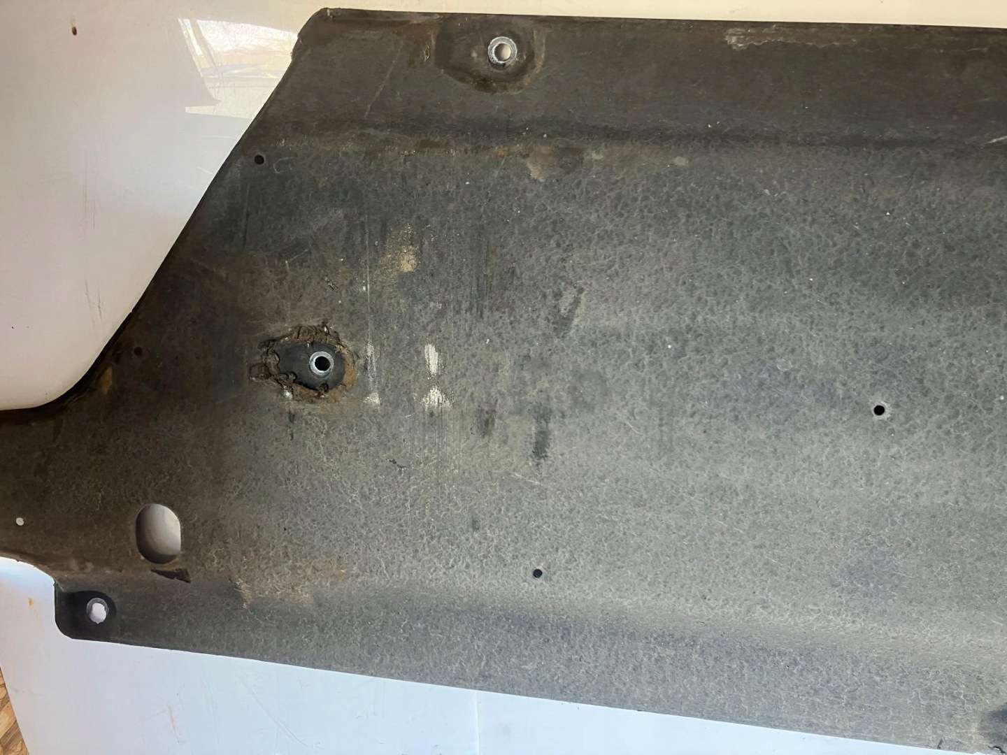 cover lower chassis left KIA RIO IV 84215-H8000