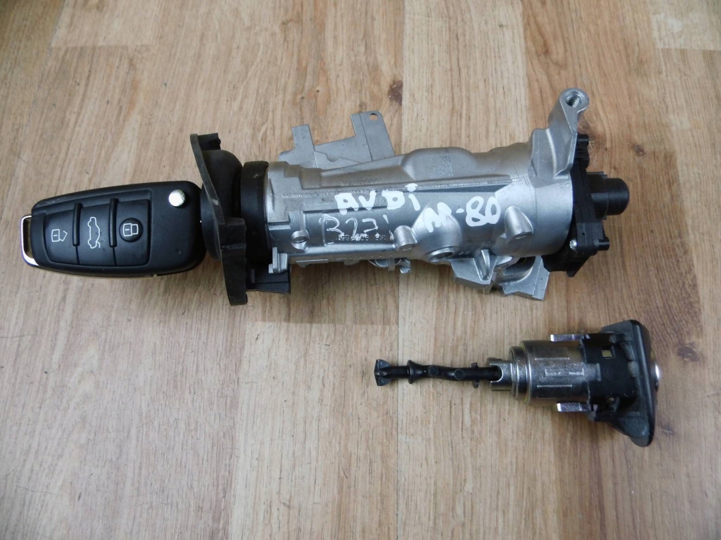 ignition Audi Q2 2022 ignition key lock cylinder of a lock 5Q1905865A