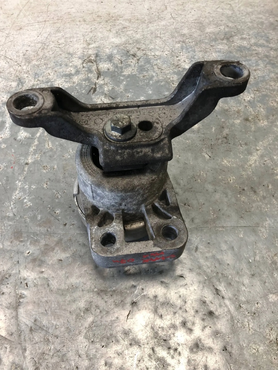 holder engine mount FORD S-MAX MK1 HL8022M05