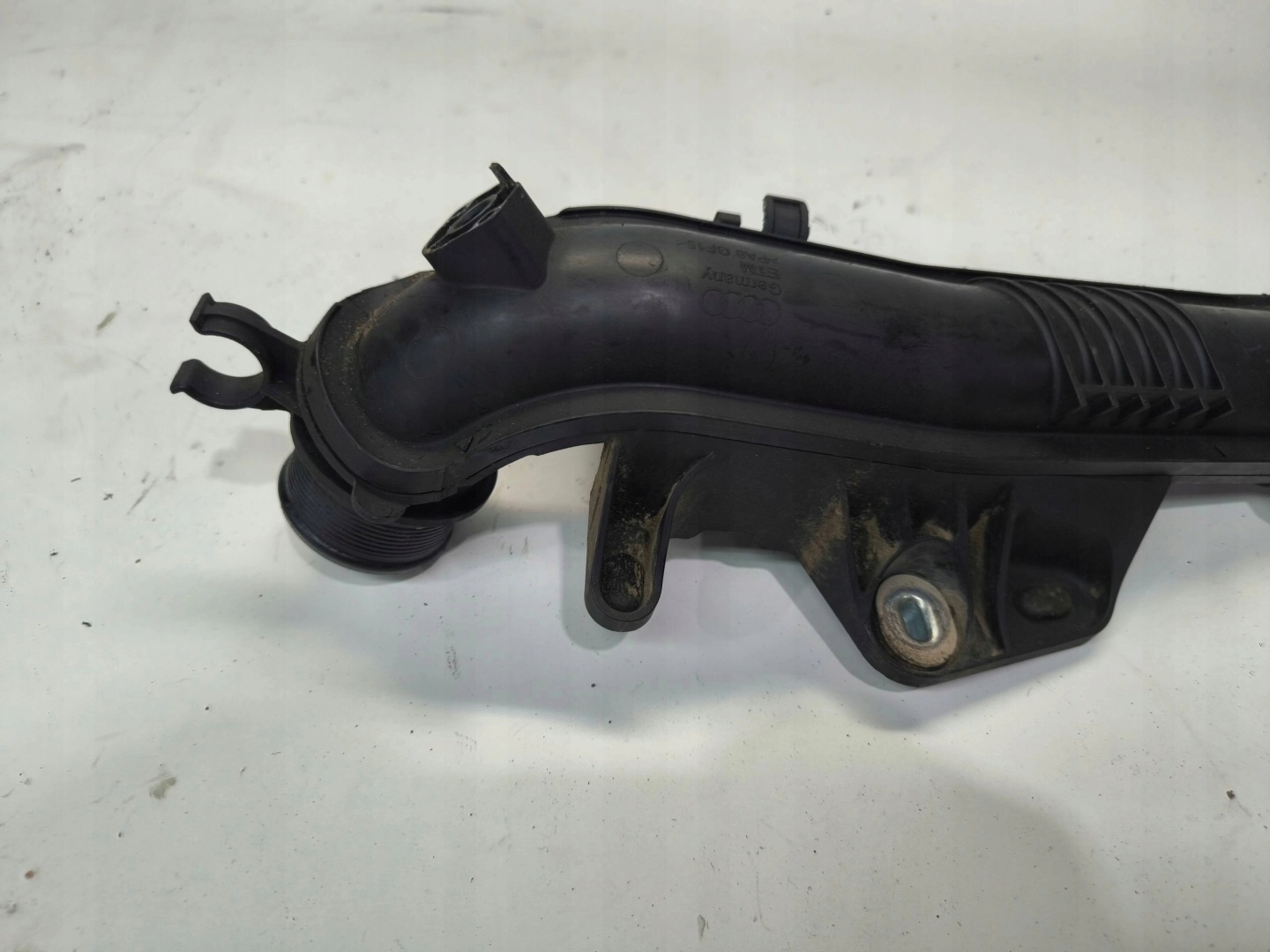 rohr intercooler AUDI A4 B8 A5 8T Q5 8R 8K0145673L Original !!!
