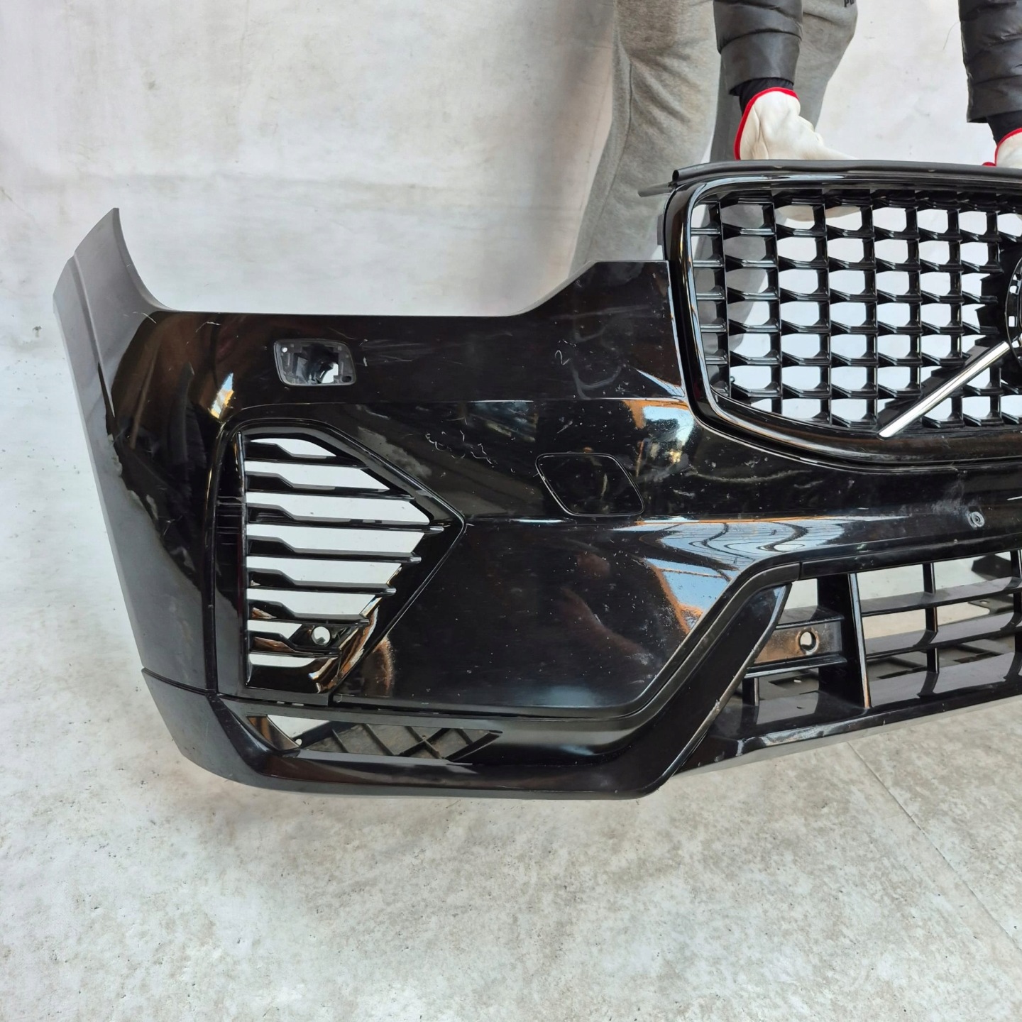 VOLVO XC60 II LIFT R-design 21- bumper front front SPR 4XPDC 32234958
