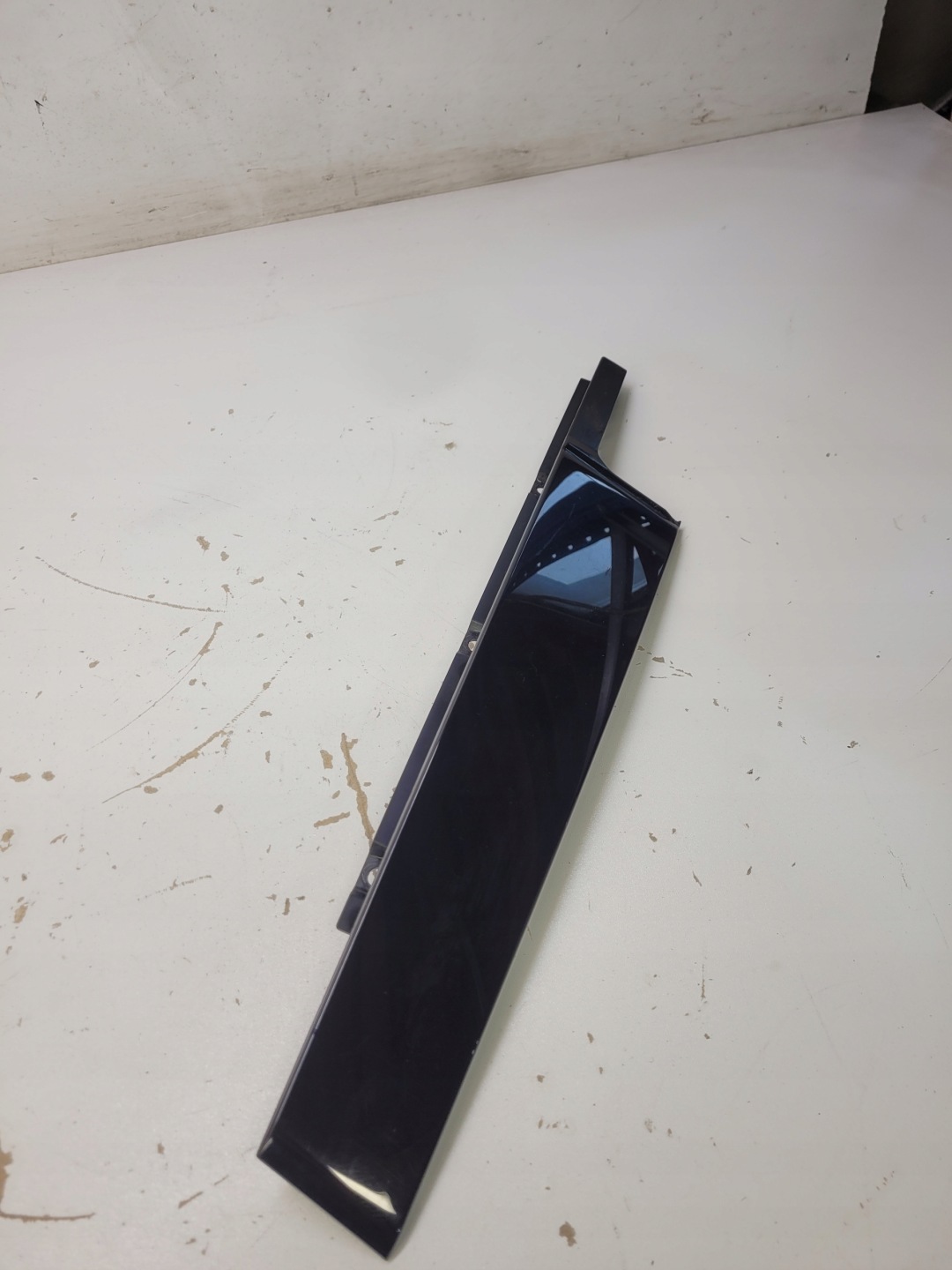 cap cover SLUPKA PP AUDI A1 8X4837902C 5-D