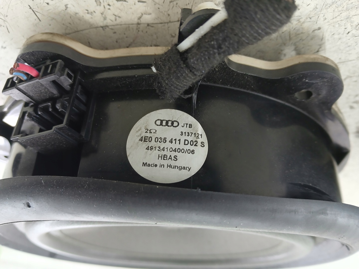 AUDI A8 D3 speaker door rear part 4E0035411D