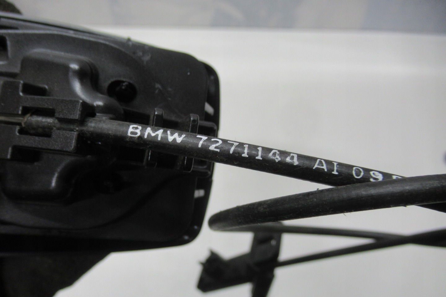 BMW F10 páčka otevírání kufru 7271144