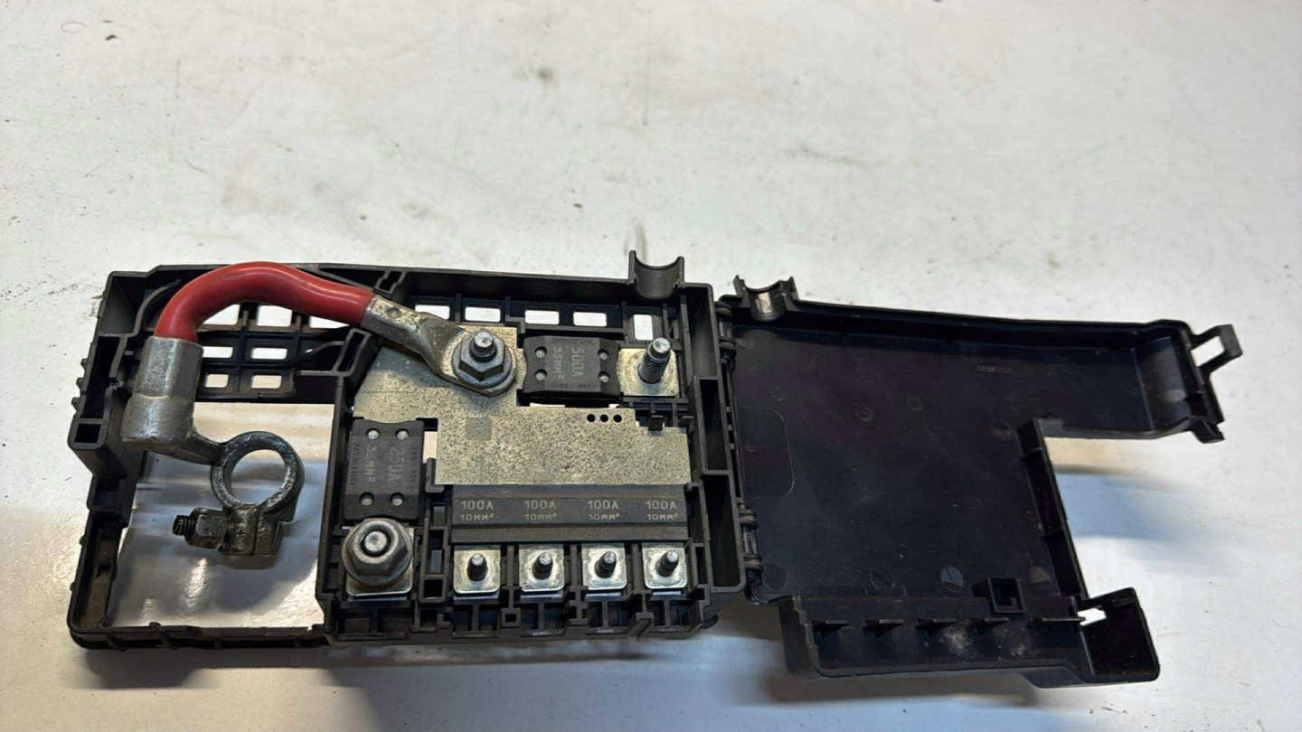 OPEL INSIGNIA A Boîte Module fusibles Borne Positif