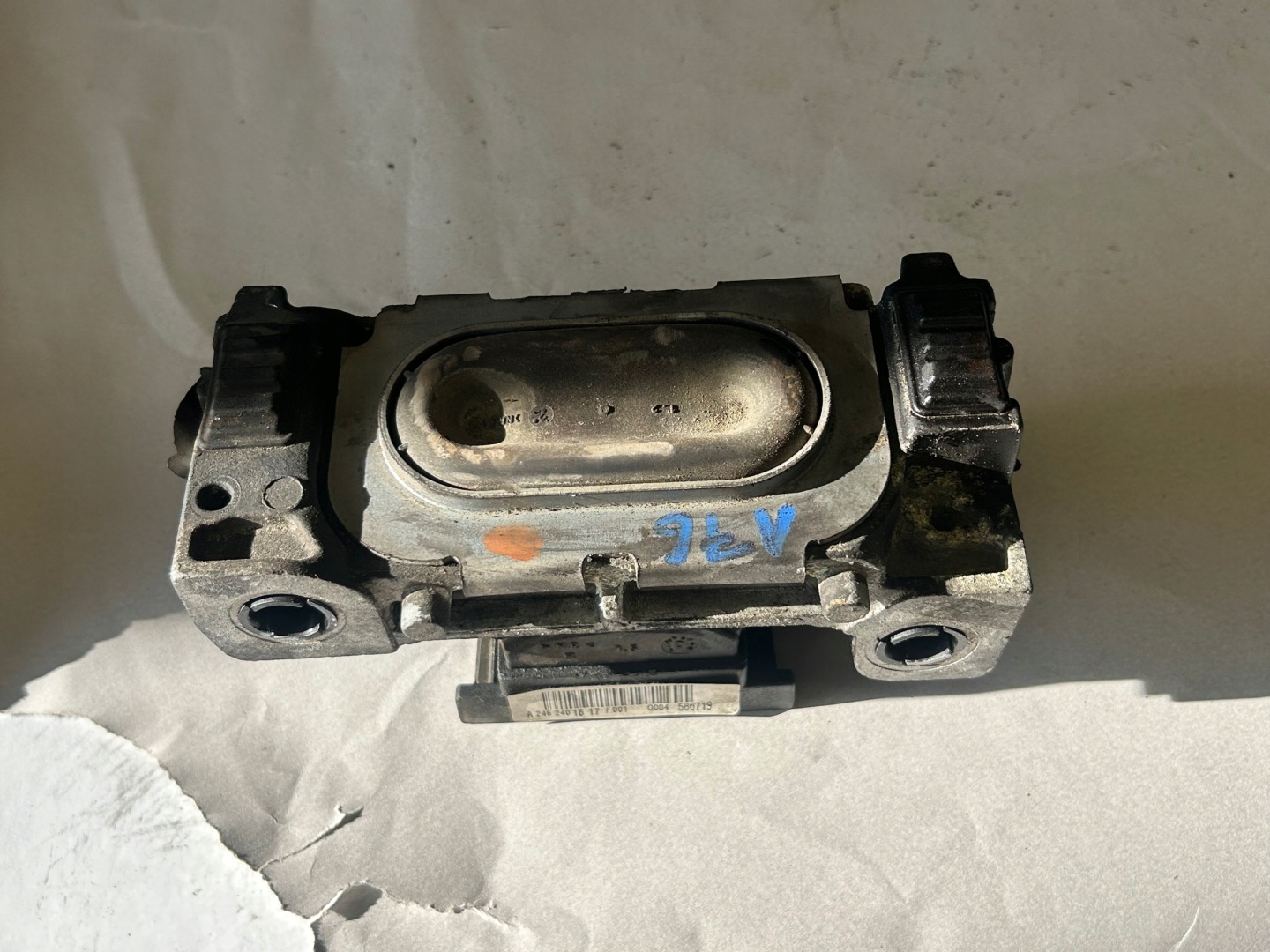 MERCEDES W176 W246 1,8 CDI holder engine mount A2462401817