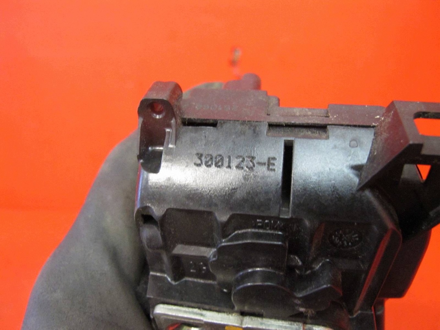 RENAULT CLIO 3 III 5D HB 05- lock door left front front 4 PIN EUROPA