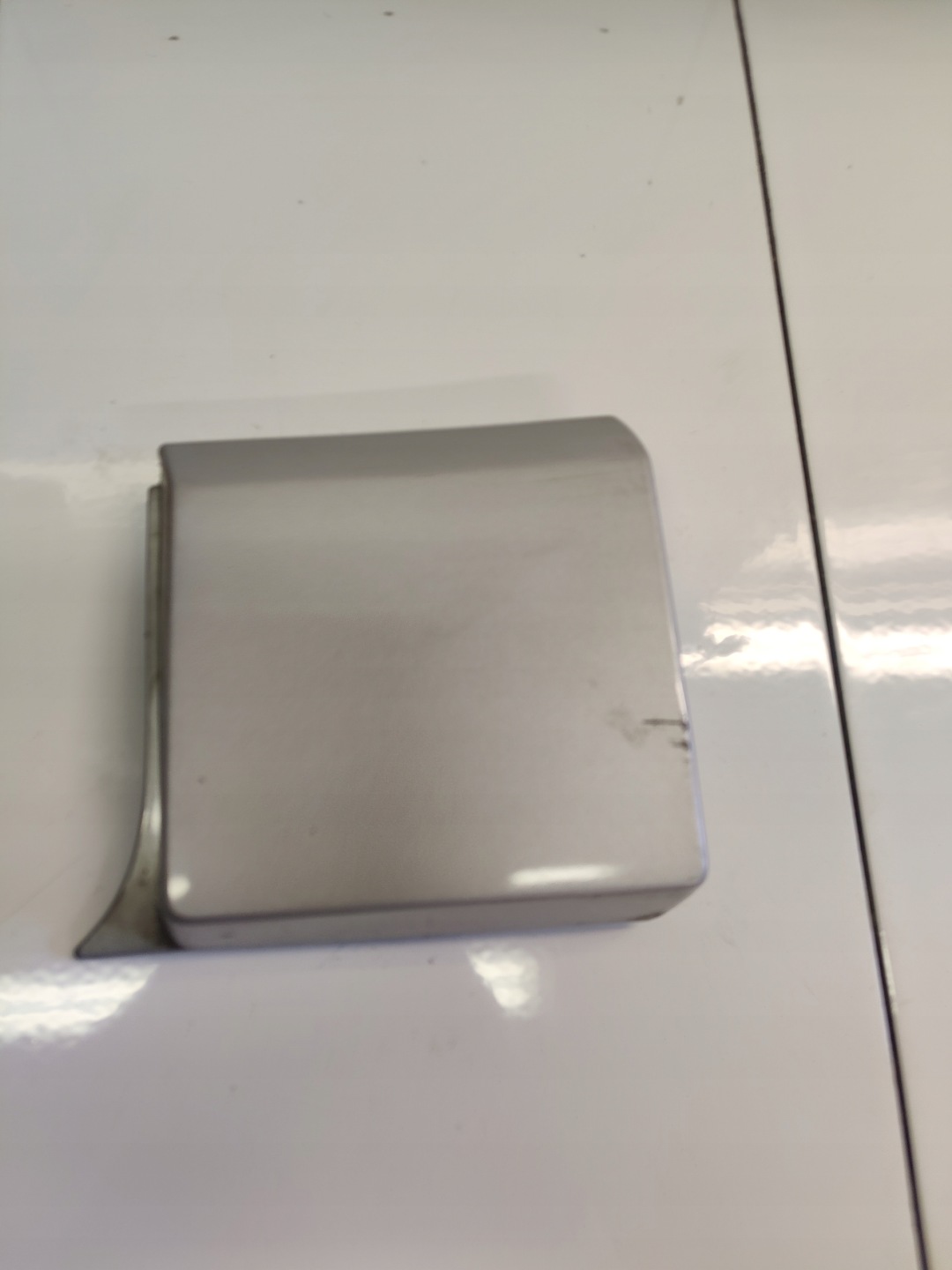 RENAULT TRAFIC III VIVARO moulding SLUPKA left front 93867910