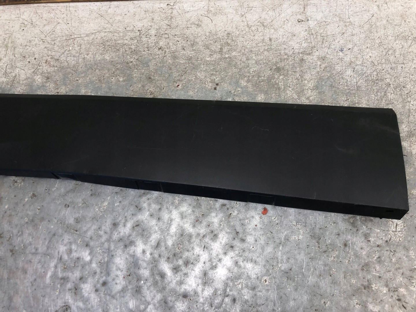 moulding door left front VW TIGUAN III 571854939C