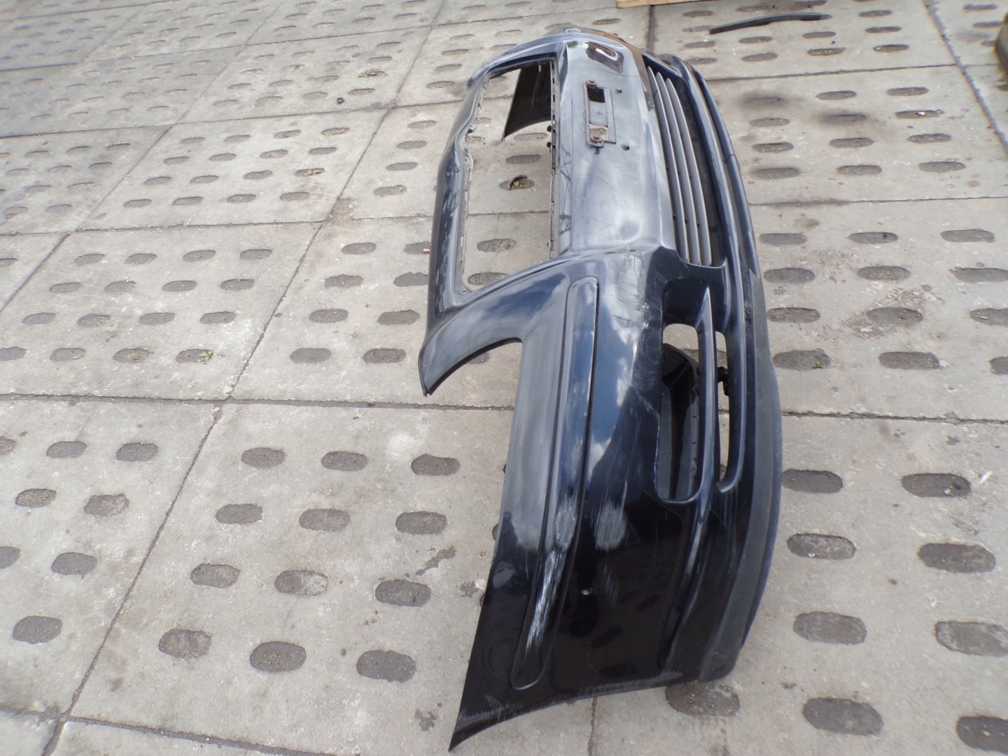front bumper front TOYOTA AVENSIS T25 colour 209