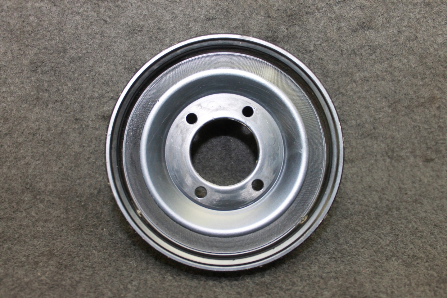 BMW E60 E63 M5 M6 S85B50A V10 5.0i kotač POMPY vode - 7840381
