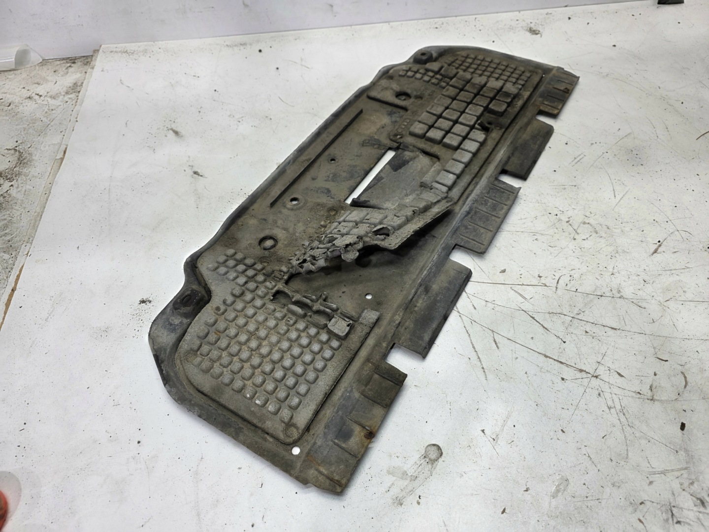blende abdeckung abdeckung unter getriebe AUDI A6 C6 4F0863822A