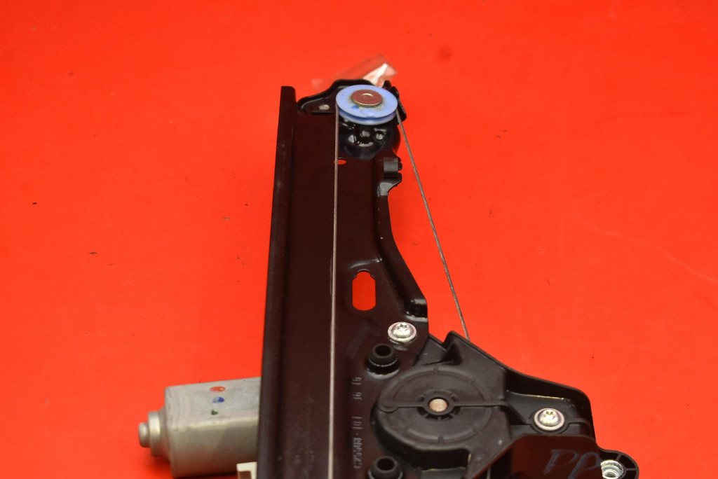 window regulator right front EU 807003ZL0B NISSAN PULSAR C13 14-18