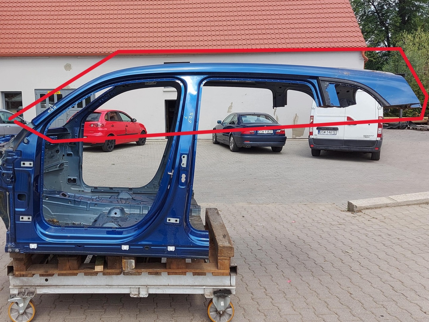 Mercedes EQB 250+ X243, w247 2025r. dach blauer 970