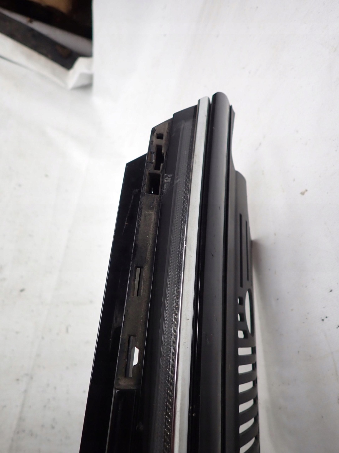 VW GOLF VIII 8 5H0 19- GRILLA grille radiator LED