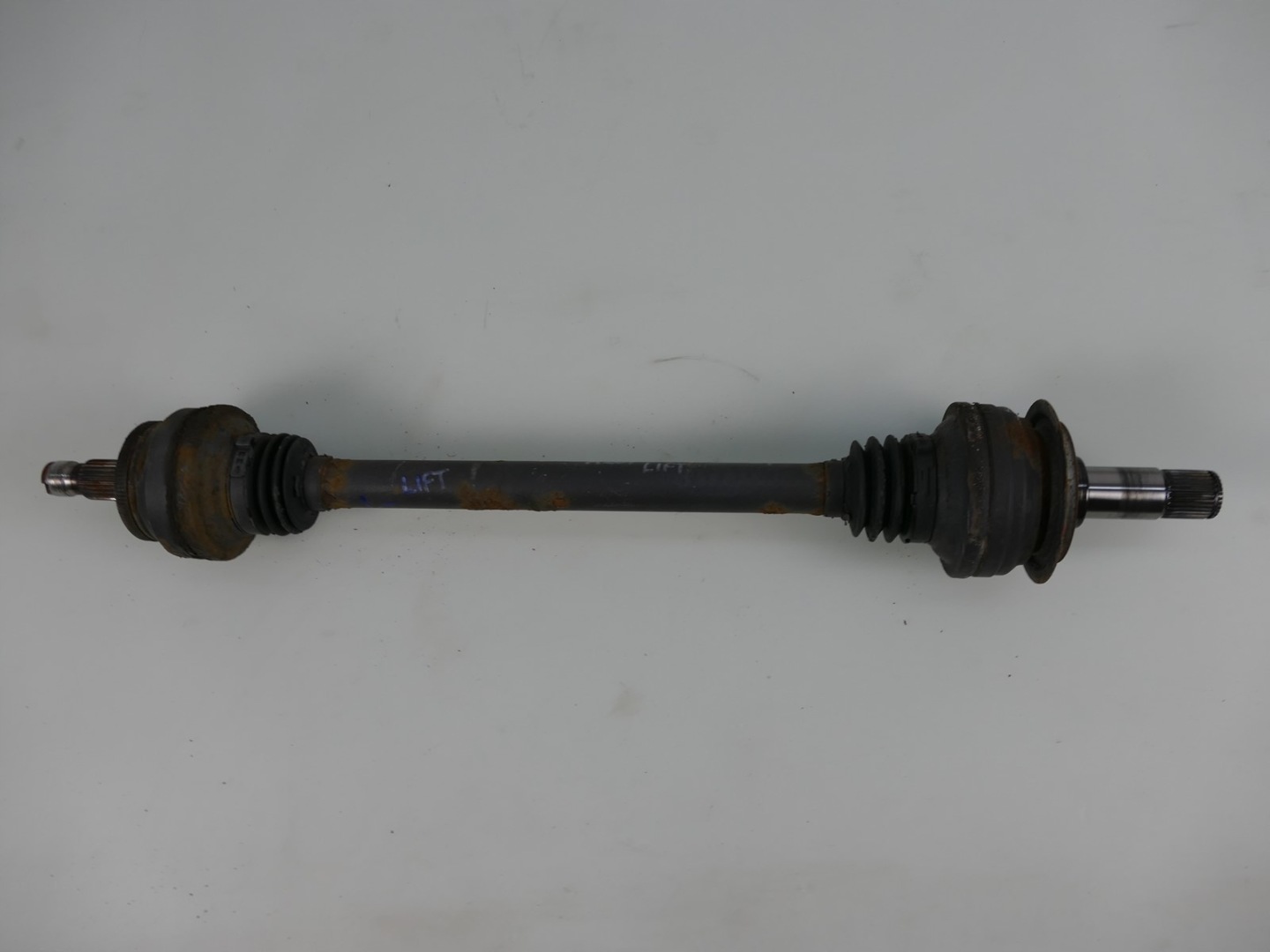 MERCEDES E A207 C207 W207 3.0 CDI semi-axis left rear part