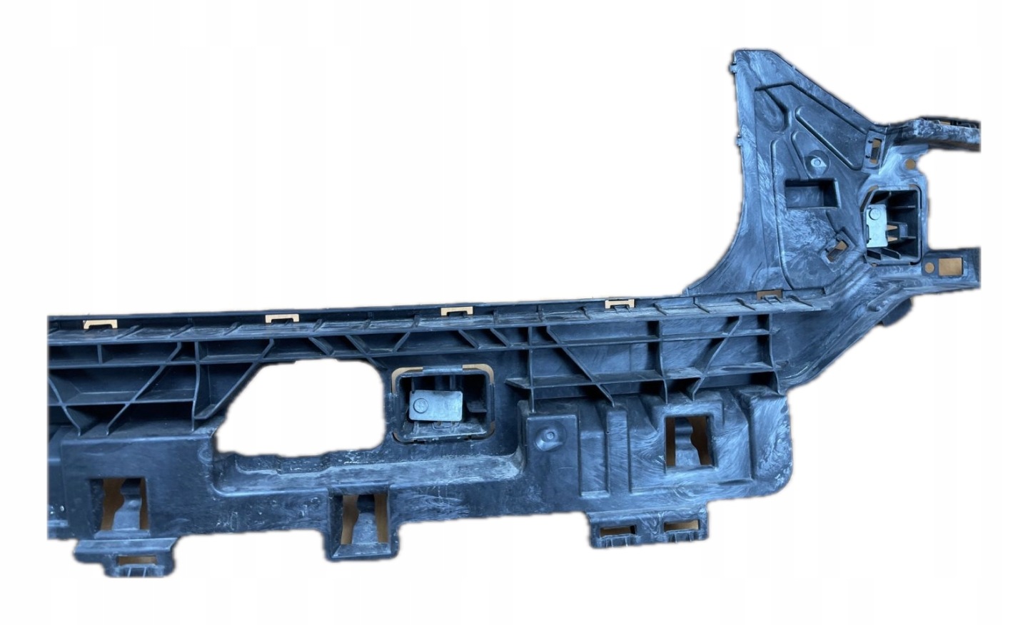 AUDI Q2 81A 2020- Support Support plaque Pare choc Arrière 81A807385A