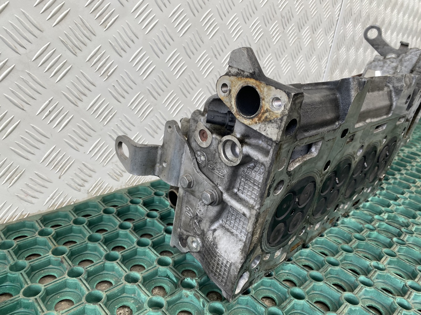 BMW E81 E87 07-12 2.0D N47D20 TESTATA completa ALBERI A CAMME 7797678 OE