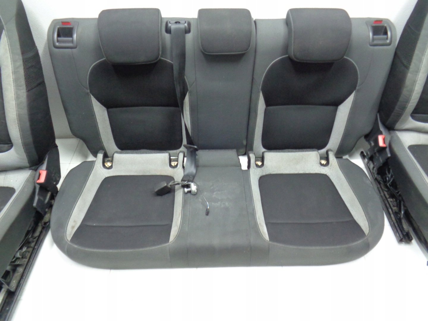 SKODA FABIA III 3 HB Sitz 14r