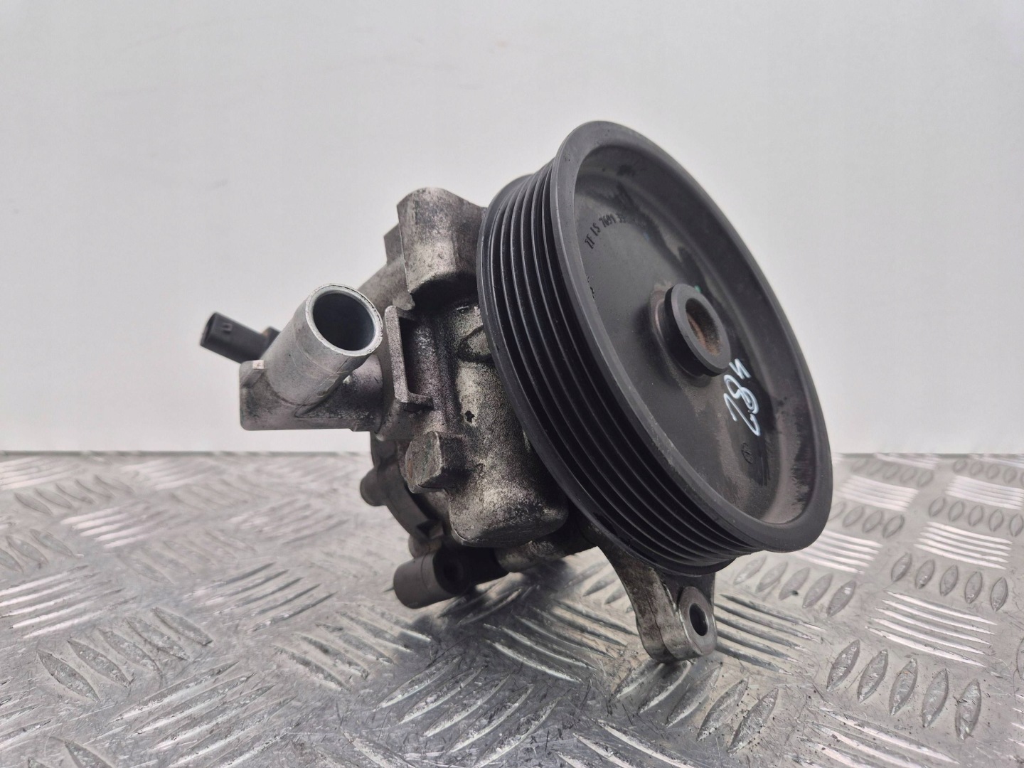 Mercedes C200 CGI W204 Servopumpe A0064667501